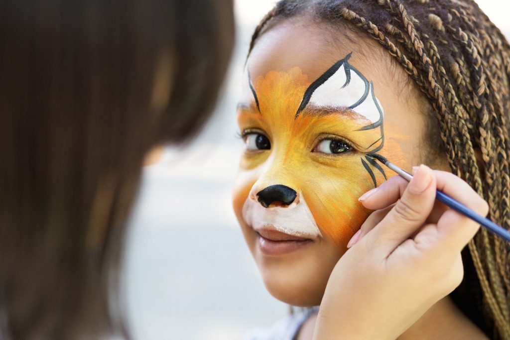 Natural Halloween makeup - face paint safe for babies