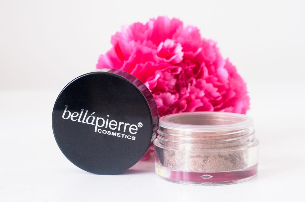 Bellapierre Shimmer Powder in Lava