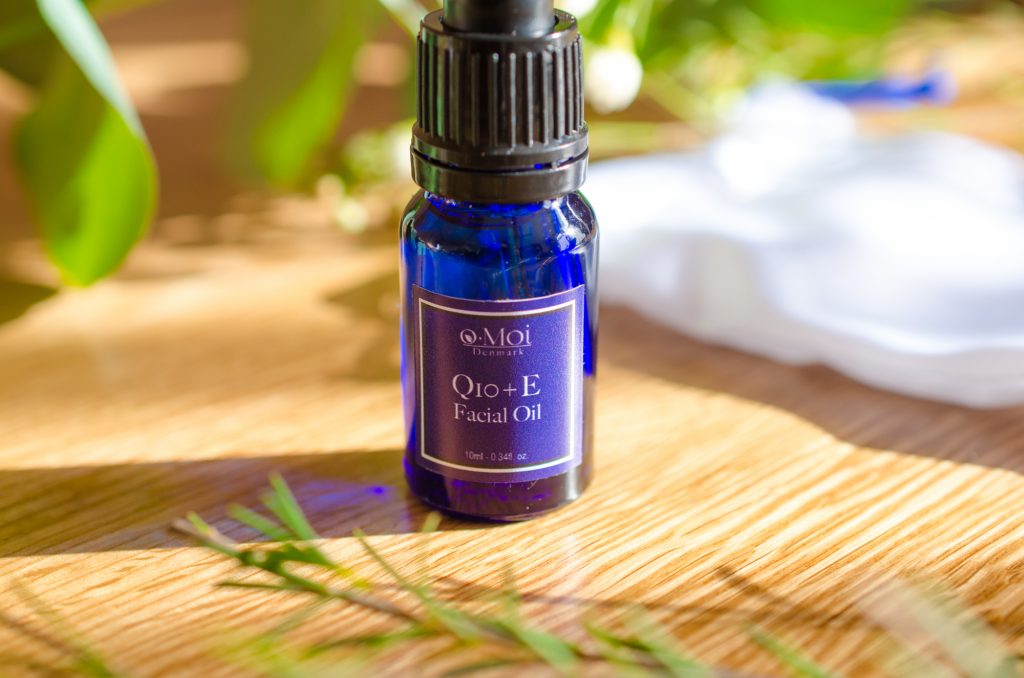 oMoi Q10+E Facial Oil