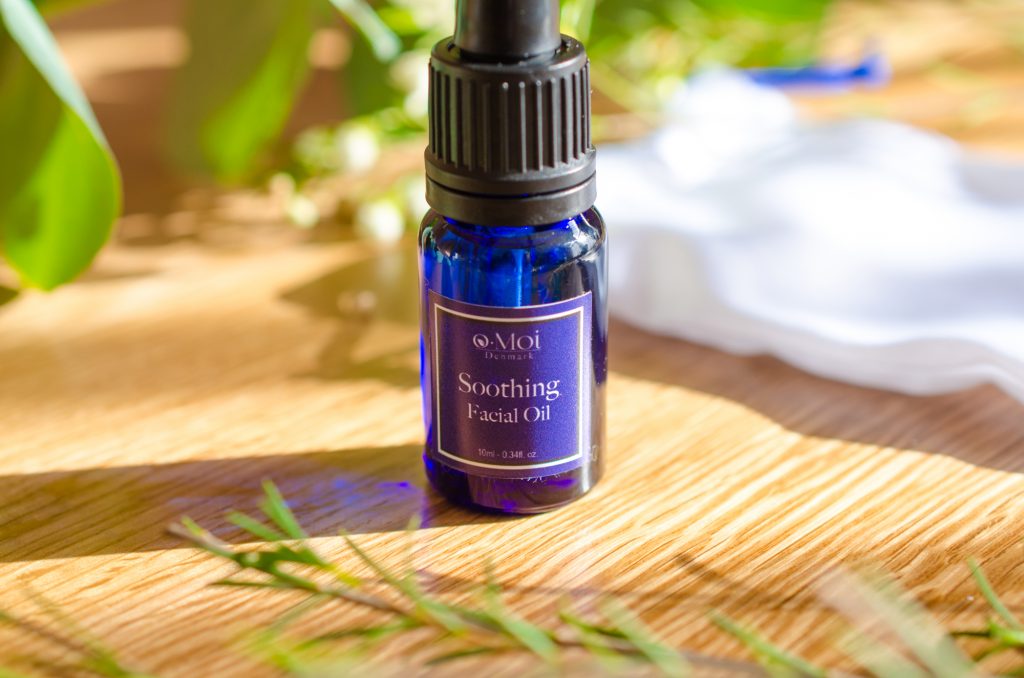 oMoi Soothing Facial Oil