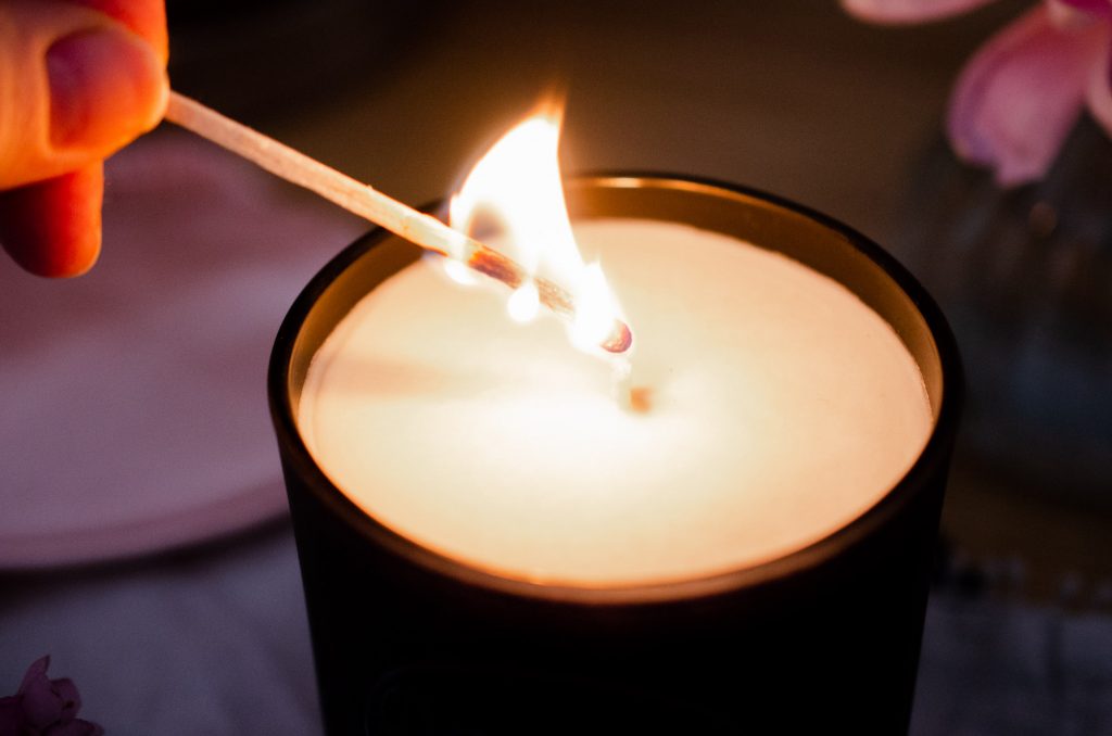 Lighting Kiss The Moon Peace Candle