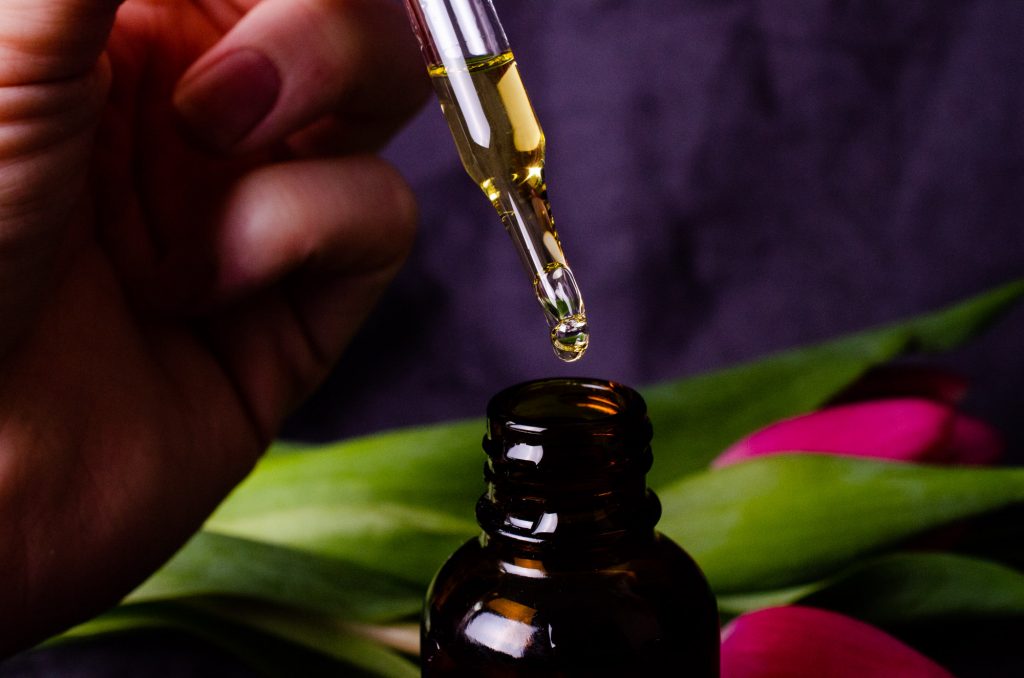 Texture and colour of John Masters Organics Nourishing Defrizzer for Dry Hair