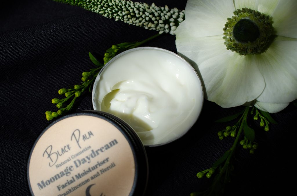 Texture of Moonage Daydream Facial Moisturiser