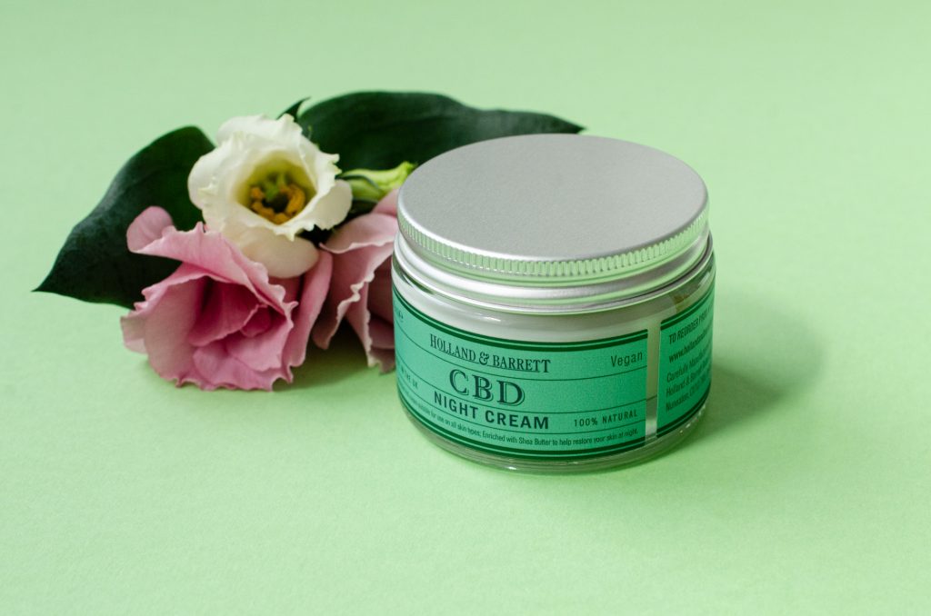 Holland & Barrett CBD Night Cream