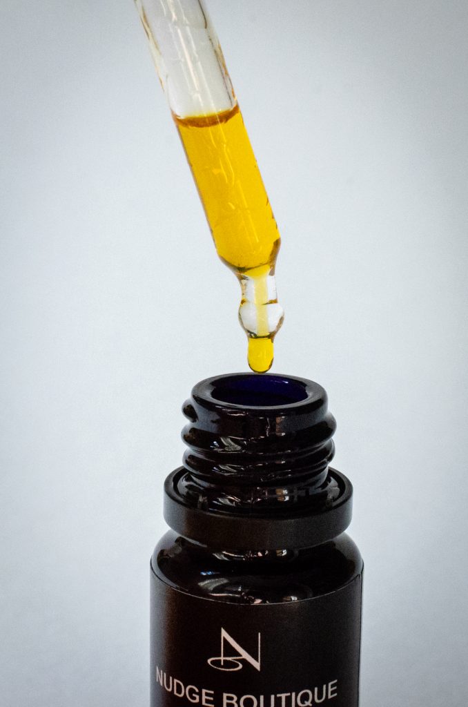 Texture of Nudge Boutique Saffron Glow Facial Oil Serum