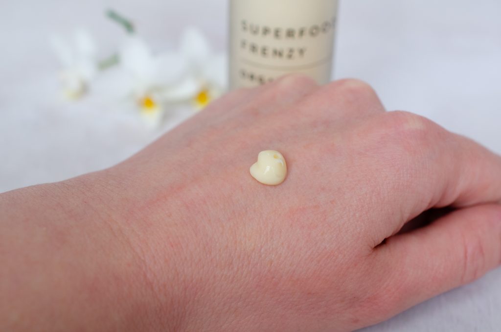 Texture of Sakrid Superfood Frenzy Organic Moisturiser
