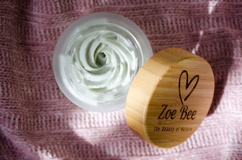 Texture of Zoe Bee Charcoal & Oat Moisturiser
