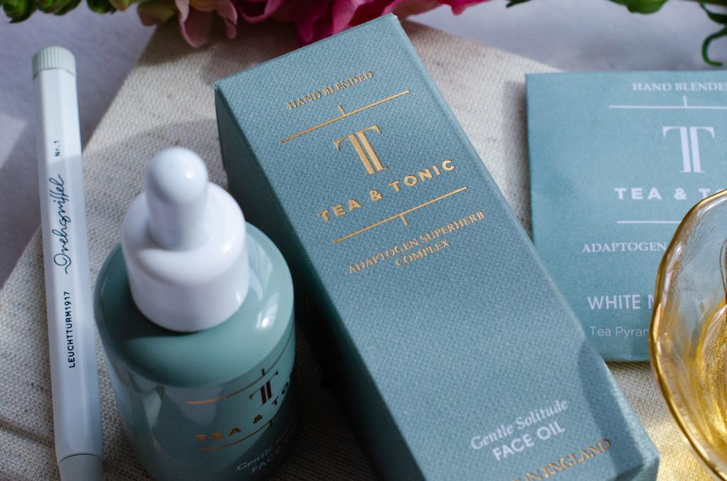 Tea & Tonic Gentle Solitude Face Oil in the box