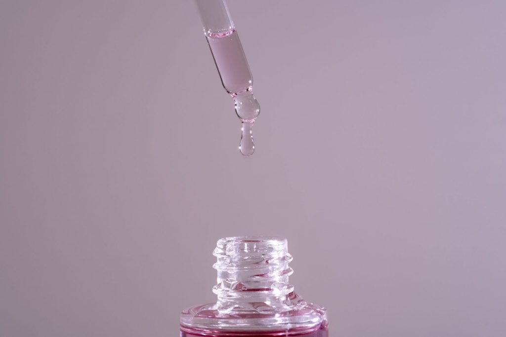 Bakuchiol oil makes a good alternative to retinol